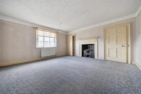 6 bedroom cottage for sale, St. Johns Road, Moggerhanger, Bedford