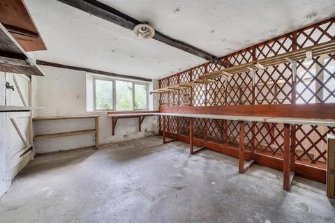 6 bedroom cottage for sale, St. Johns Road, Moggerhanger, Bedford