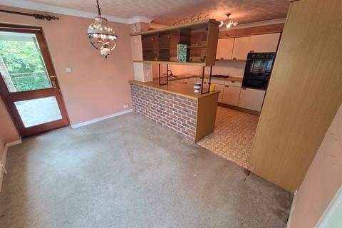2 bedroom flat for sale, Flat 4 Mellwood, 9 Tower Road, Poole, Dorset, BH13 6HX