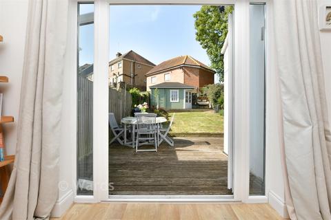 3 bedroom semi-detached house for sale, Bradstow Way, Broadstairs CT10