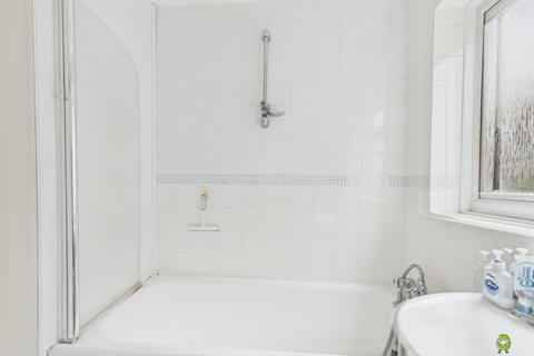 2 bedroom maisonette to rent, 122 Iron Mill Lane, Crayford, Dartford