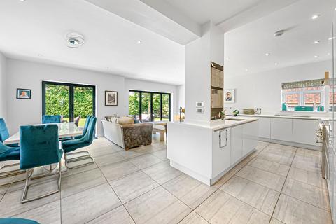 5 bedroom detached house for sale, Woodlands Avenue, Harrogate, HG2