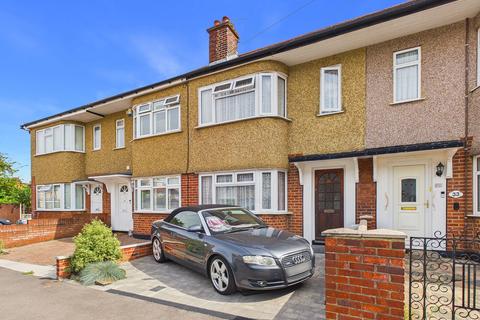 Manningtree Road, Ruislip, HA4