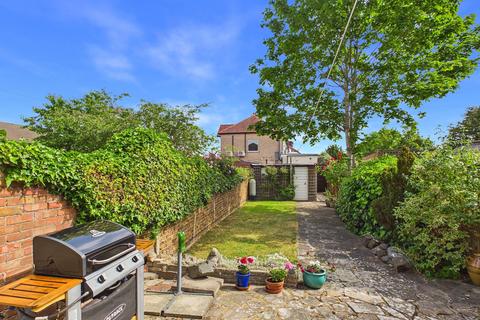 2 bedroom terraced house for sale, Manningtree Road, Ruislip, HA4