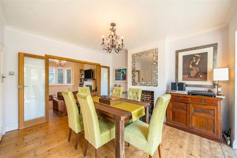 3 bedroom semi-detached house for sale, Shooters Hill Road, London SE18
