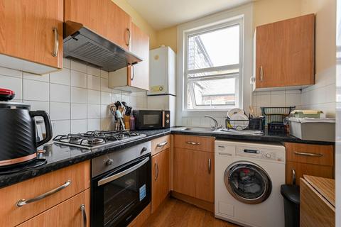 Bromley Road, Catford, London, SE6