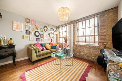 2 bedroom flat to rent, Old Ford Road, London E3