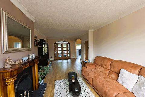 4 bedroom semi-detached house for sale, 114 Birch Avenue, Chadderton, Oldham, OL1 2QU