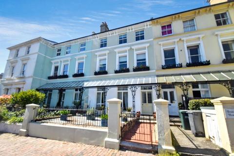6 bedroom house for sale, Upperton Gardens, Eastbourne