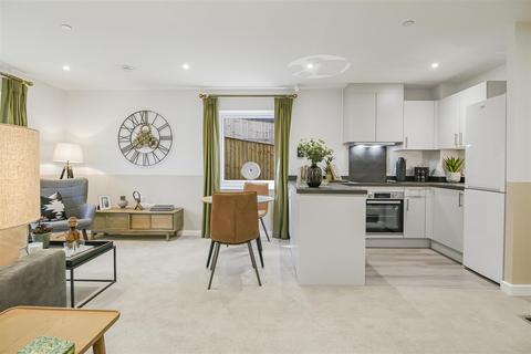 2 bedroom retirement property for sale, Bradford Road, Bradford BD10