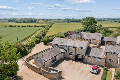 4 bedroom barn conversion for sale, Water Lane, Sherington, Newport Pagnell