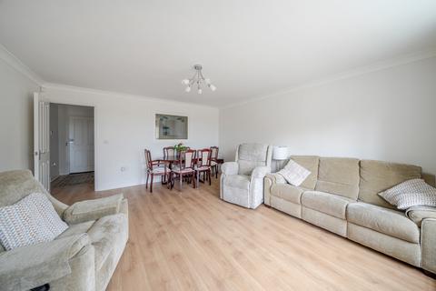 2 bedroom flat for sale, West Hall, Napsbury Pk, St. Albans, AL2