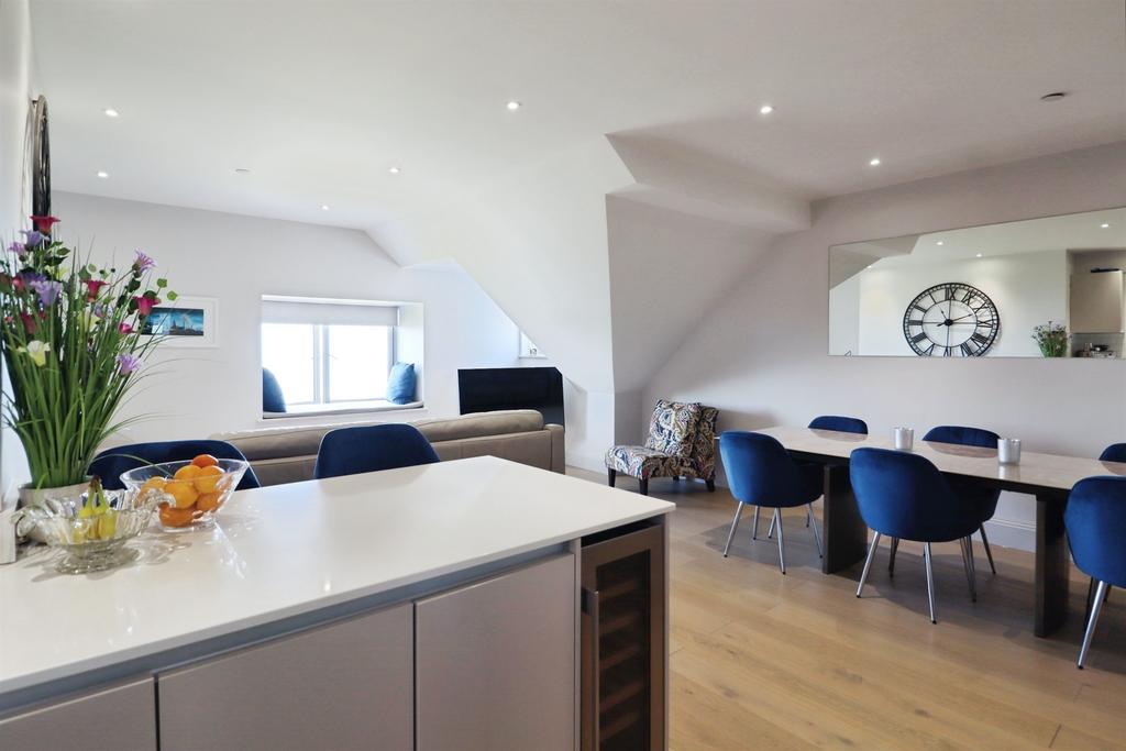 3 bedroom apartment for sale