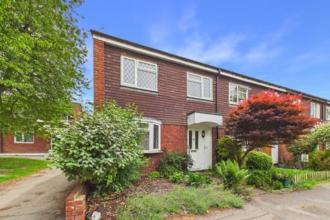 3 bedroom end of terrace house for sale, Byron Close, Marlow SL7