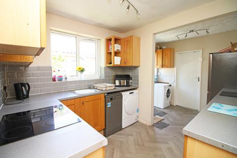 3 bedroom bungalow for sale, Balmoral Place,  Thornton-Cleveleys, FY5