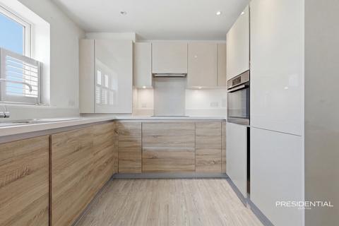 undefined, Blackthorn Avenue, Chigwell IG7