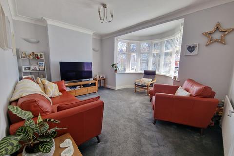 4 bedroom terraced house for sale, Wykeham Road, Harrow