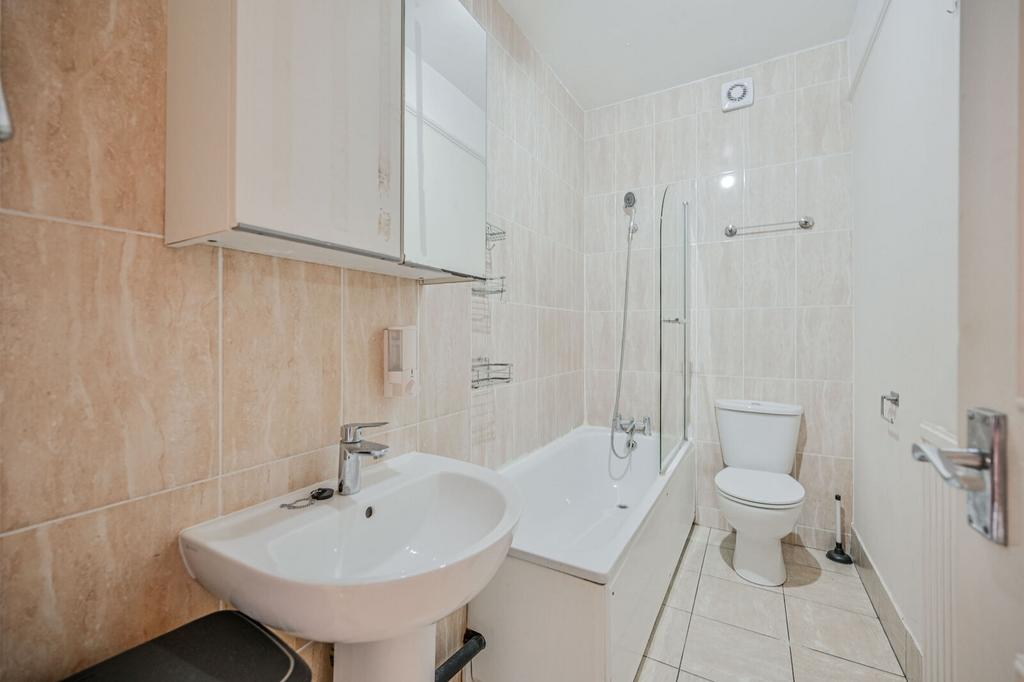 Apartment in London - View 4