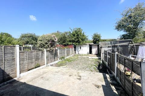 4 bedroom house to rent, Stokes Road, London, E6