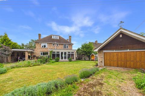 4 bedroom detached house for sale, Meadow House, Badsey Road, Evesham