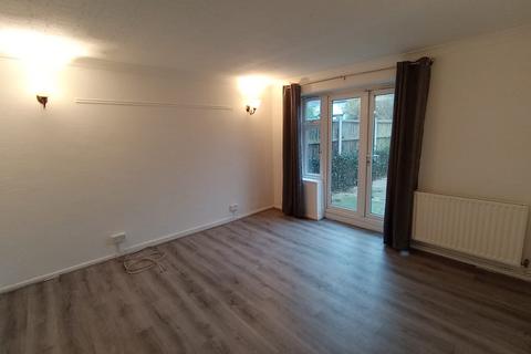 3 bedroom terraced house to rent, Frizlands Lane, Dagenham RM10