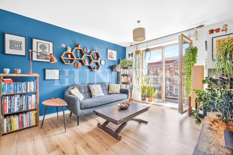 2 bedroom flat for sale, Lauriston Apartments, Tottenham, N17