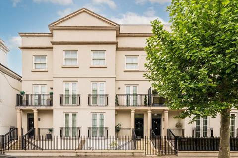 6 bedroom house to rent, St. Peters Square, London W6