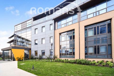 2 bed flat/apartment for rent in Blu Bracknell, Wokingham Road, Bracknell, RG42