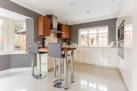 5 bedroom detached house for sale, Furlong Drive, Ascot