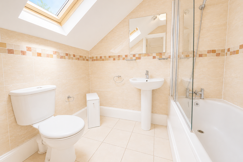 1 bedroom flat to rent, Lyndhurst Drive, London, E10