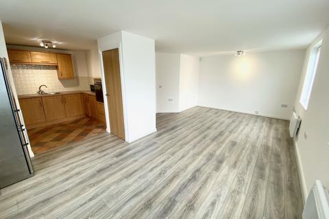 3 bedroom apartment to rent, Lloyd George Avenue, Cardiff, CF10