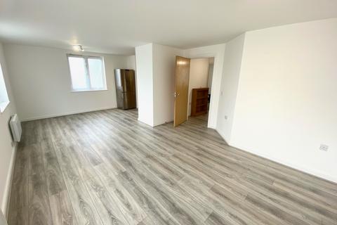 3 bedroom apartment to rent, Lloyd George Avenue, Cardiff, CF10