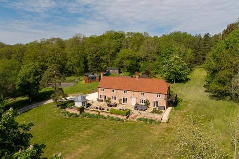 5 bedroom farm house for sale, Long Lane, Shaw, Newbury, Berkshire RG14