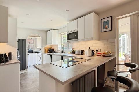 4 bedroom detached house for sale, Willoughby Close, Westbury