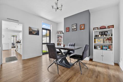 3 bedroom terraced house for sale, Queens Park View, Chester CH4