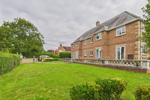 2 bedroom flat for sale, Bowes Hill, Rowlands Castle, PO9