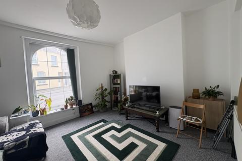 1 bedroom flat to rent, Admiralty Street, Plymouth, PL1