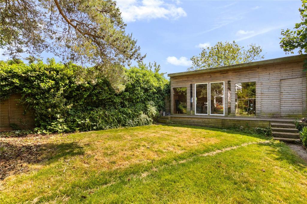 Cabin/Summer House