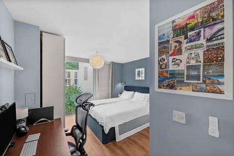 2 bedroom flat for sale, Southstand Apartments, Highbury Stadium Square, London