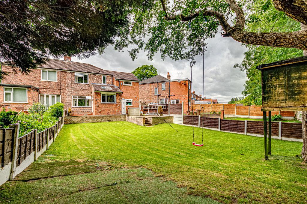 Castleton Avenue, Stretford, Manchester, M32 – pohled 2