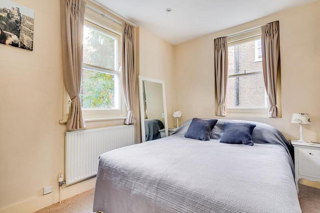 Apartment in London - View 3