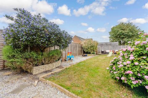4 bedroom semi-detached house for sale, Mayplace Road East, Bexleyheath DA7