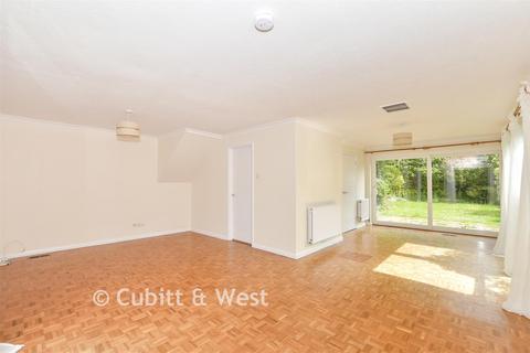 4 bedroom detached house for sale, Dunedin Drive, Caterham CR3