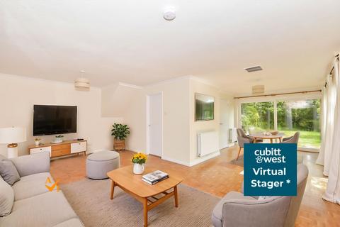 4 bedroom detached house for sale, Dunedin Drive, Caterham CR3