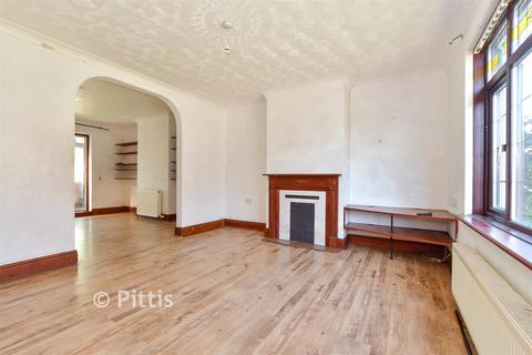 3 bedroom semi-detached house for sale, Alderbury Road, Newport, Isle of Wight