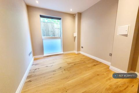 2 bedroom flat to rent, Layla Court, London, N19