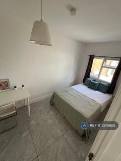 1 bedroom flat to rent, Balnacraig Avenue, London, NW10