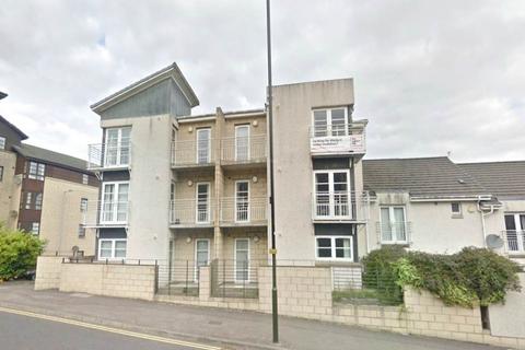 3 bedroom flat to rent, 10 Daniel Terrace, ,