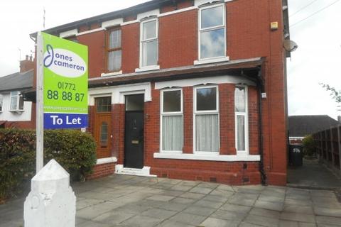 4 bedroom semi-detached house to rent, Blackpool Road Preston PR2 1JA