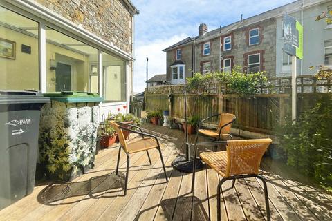 2 bedroom apartment for sale, Victoria Street, Ventnor, Isle of Wight